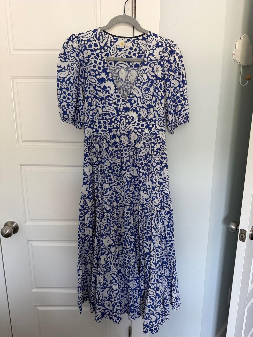 Boden Blue and White Floral Tiered Midi Dress - Sz 4
